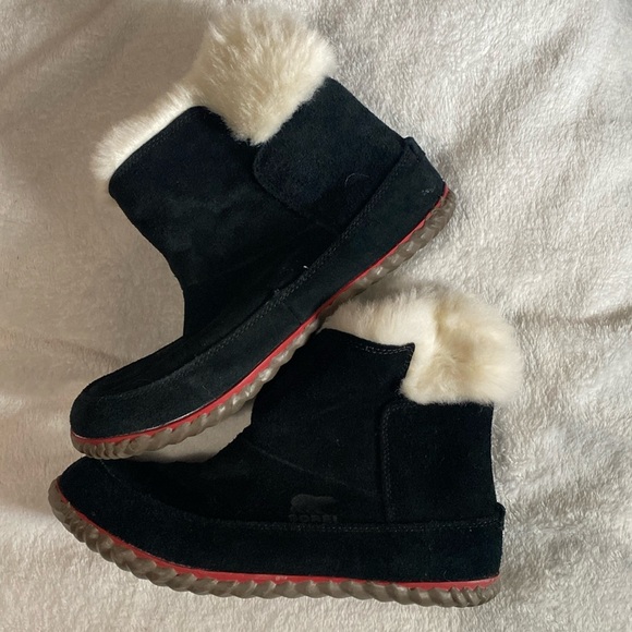 Sorel Boots - Picture 1 of 6